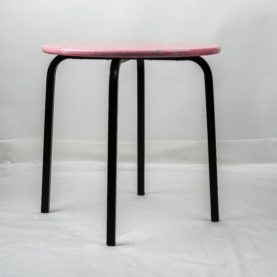 Countertop Tables - Round Pink