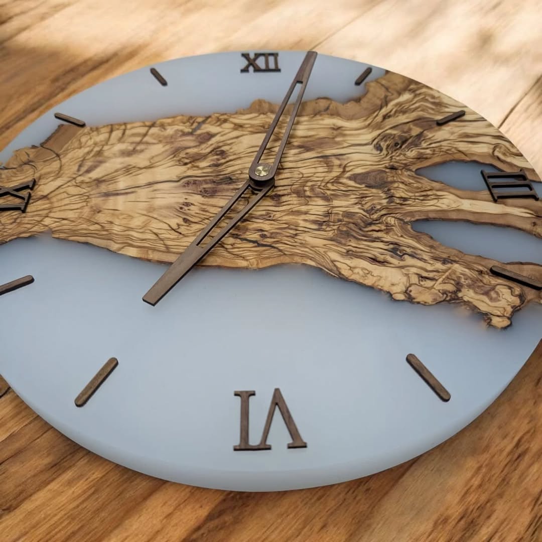 Wall Clock - Casting