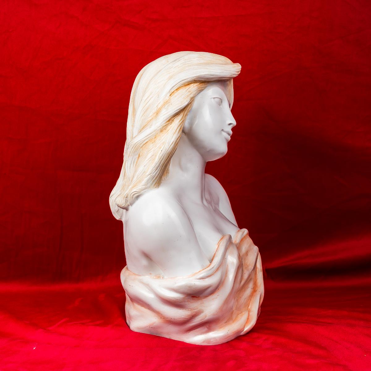 Roman Female Figurine